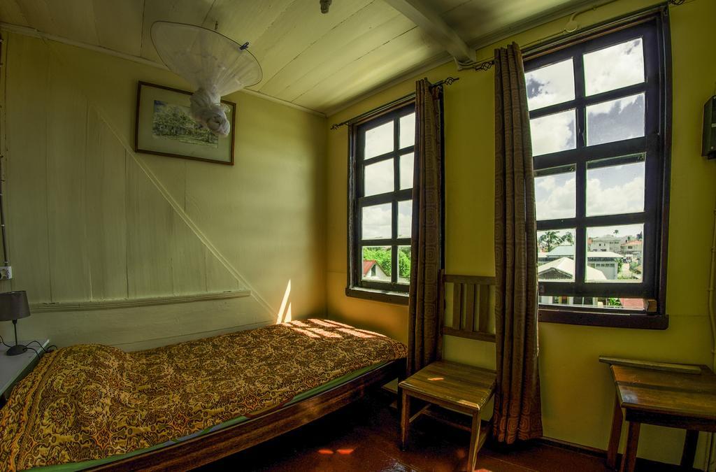 Guesthouse Un Pied-A-Terre Paramaribo Exterior foto