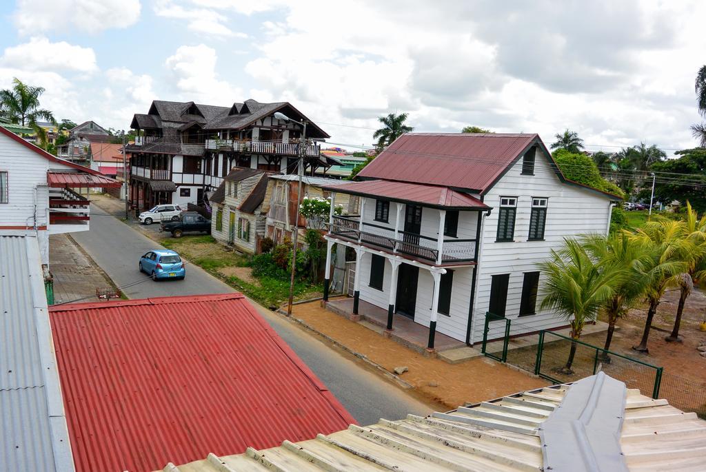 Guesthouse Un Pied-A-Terre Paramaribo Exterior foto
