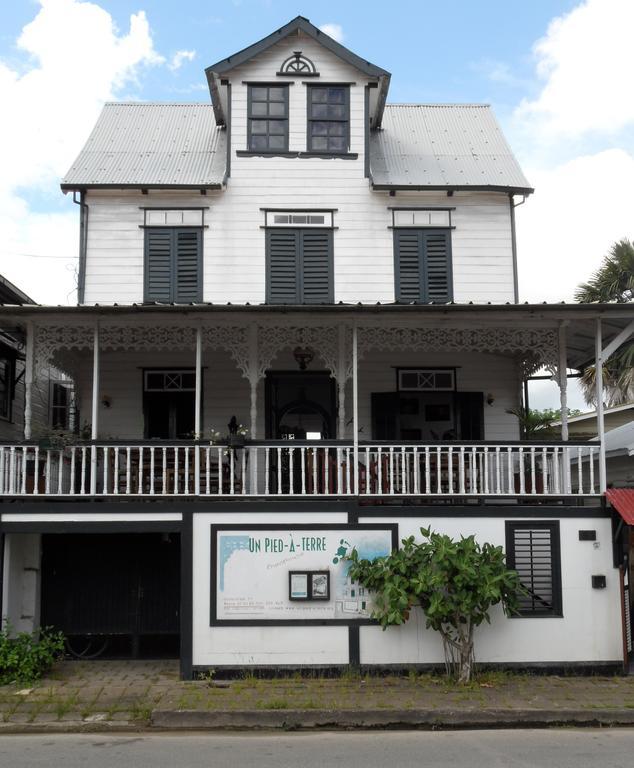 Guesthouse Un Pied-A-Terre Paramaribo Exterior foto